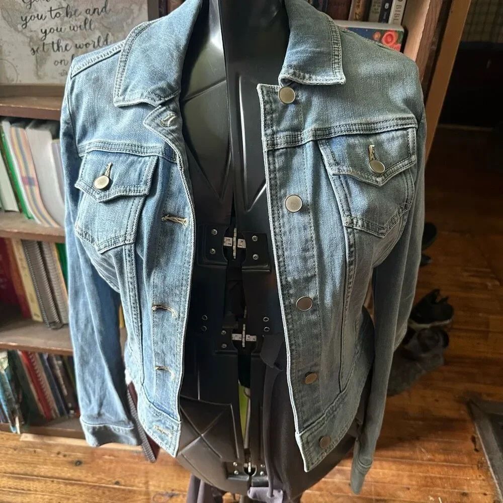 The Limited denim elevated basics minimalist S jacket